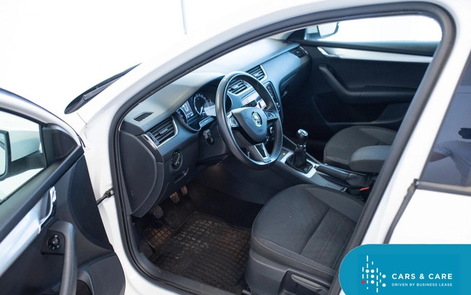 Skoda Octavia cena 46900 przebieg: 190100, rok produkcji 2020 z Żywiec małe 232